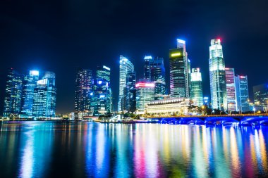Singapur gece