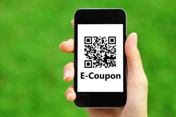 Coupon qr code op slimme telefoon — Stockfoto