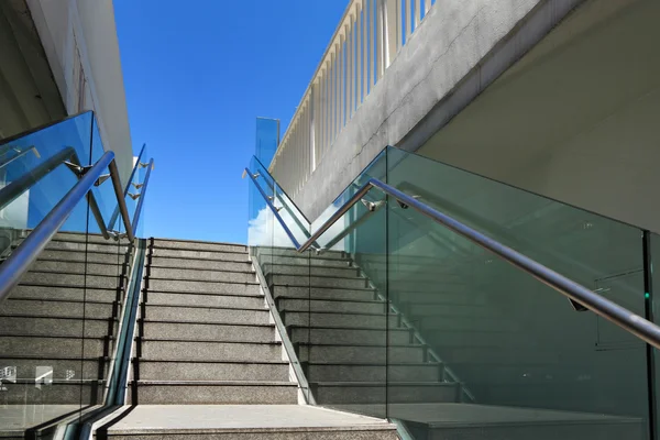 Treppe im Außenbereich — Stockfoto