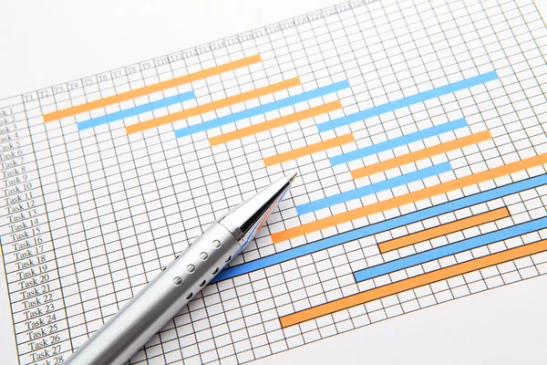 Gantt-schema och penna — Stockfoto