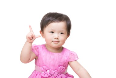 Asyalı bebek kız parmak göster onay sembolü