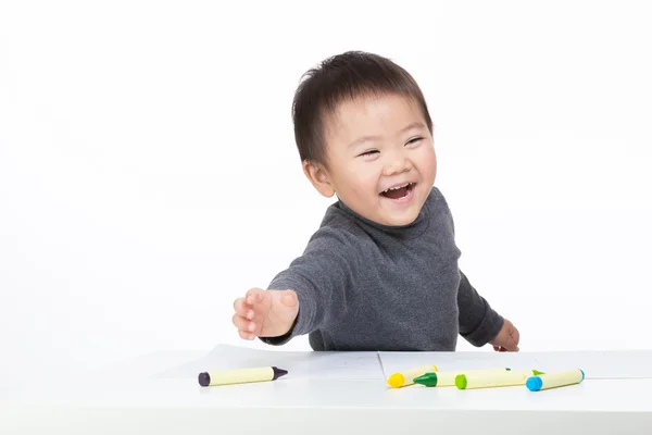 Asiatico baia ragazzo godere disegno — Foto Stock