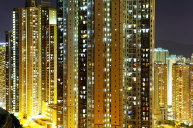 Geceleri Hong Kong 'da toplu konutlar