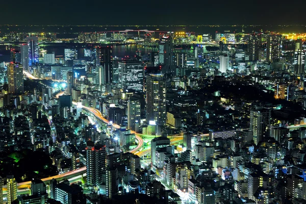 Tokyo paisaje urbano por la noche — Foto de Stock