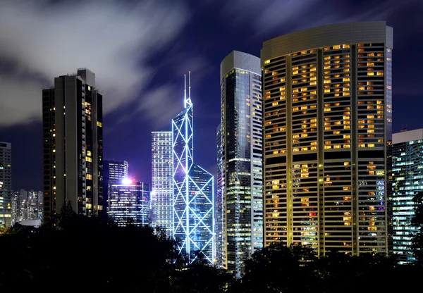 Paisagem urbana hong kong à noite — Fotografia de Stock