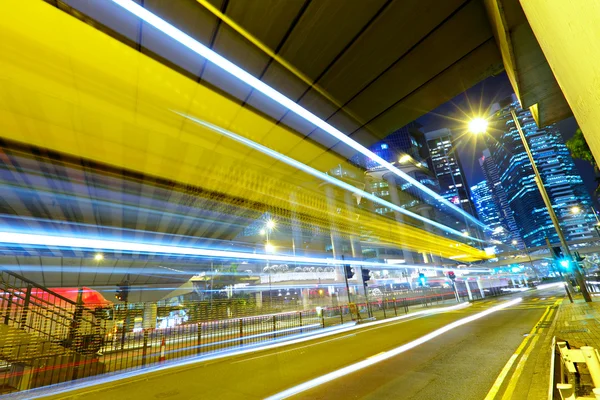 Verkehr durch Tunnel — Stockfoto