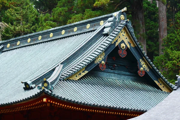 Japon tarzı Tapınağı çatı saçaklı — Stok fotoğraf