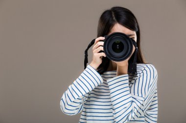 Asya kadın fotoğrafçı