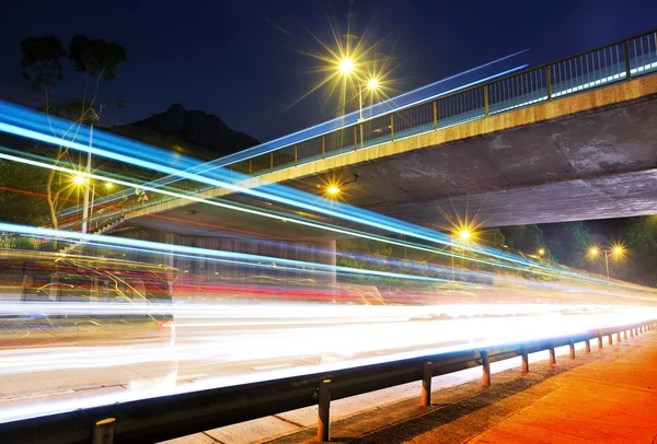 Drukke verkeer op weg — Stockfoto