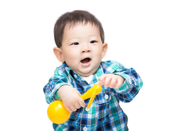 Asiático bebé niño jugando con un juguete — Foto de Stock