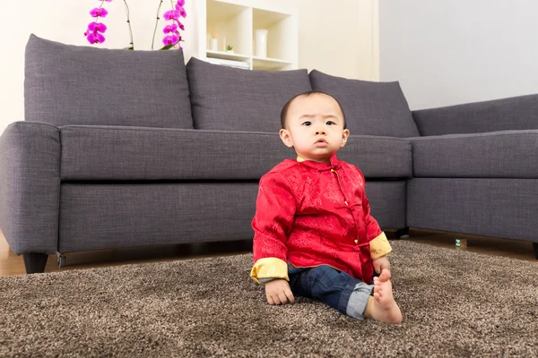Chinese baby boy at home — Stock Photo, Image