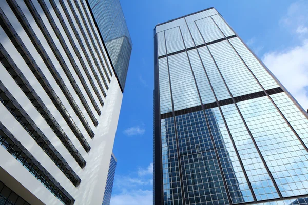 Modern building to sky — Stock Photo, Image