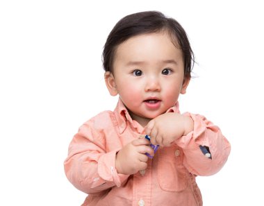 Asyalı bebek çocuk oyun oyuncak blokları ile