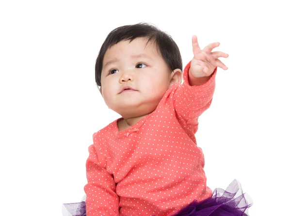 Asiatisk jente med hevet hånd isolert på hvit bakgrunn – stockfoto