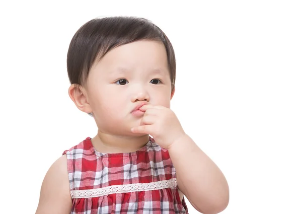 Aziatische kleine meisje eten snack — Stockfoto