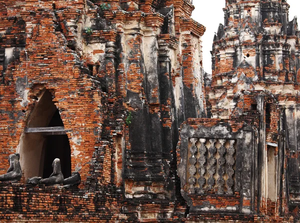Boeddhabeeld in ayutthaya — Stockfoto