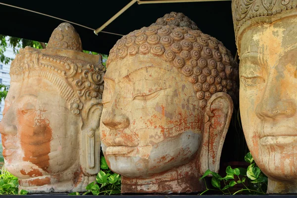 Rzeźbione kamienny posąg Buddy — Zdjęcie stockowe