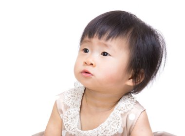 Asya bebek kız başka bir tarafa bakıyor