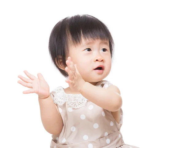 Asiática bebé chica aplaudiendo mano —  Fotos de Stock