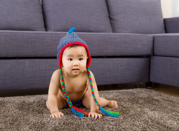 Asia bebé niña en casa —  Fotos de Stock