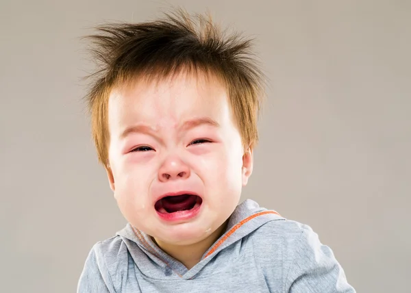 Ásia bebê menino chorando — Fotografia de Stock