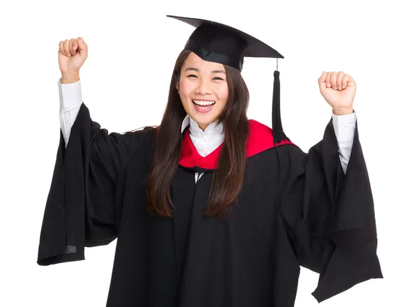 Glückliche Studentin feiert Abschluss — Stockfoto