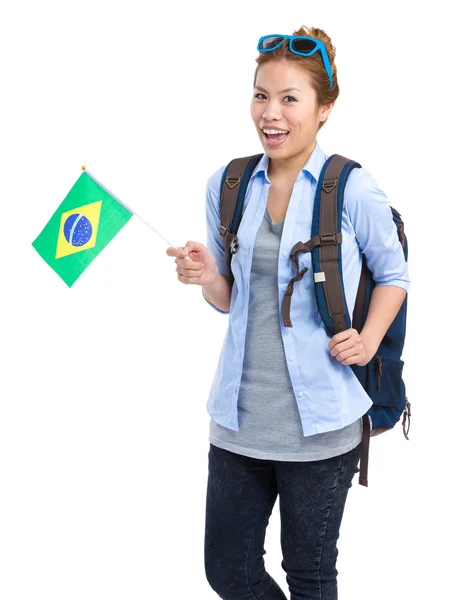 Frau mit brasilianischer Fahne und Rucksack — Stockfoto