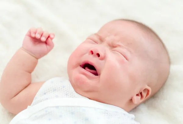 Newborn baby crying — Stock Photo, Image