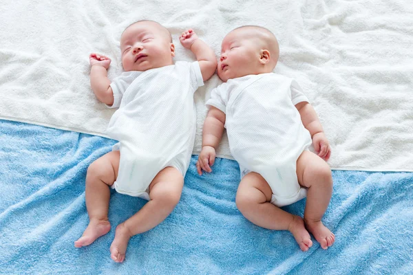 Adorable twin baby — Zdjęcie stockowe