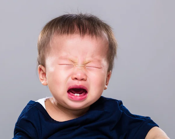 Baby jongen huilend — Stockfoto