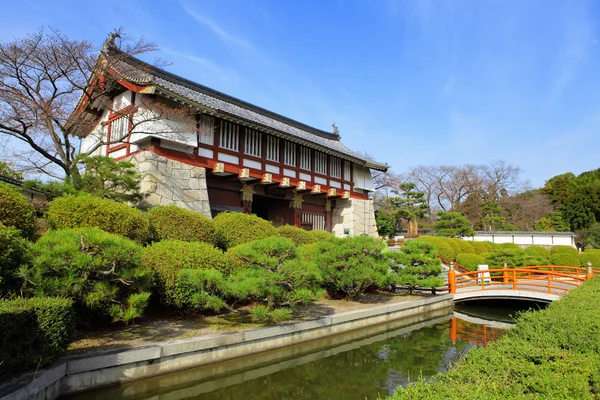 Japanese house wirh lake — Stock Photo, Image