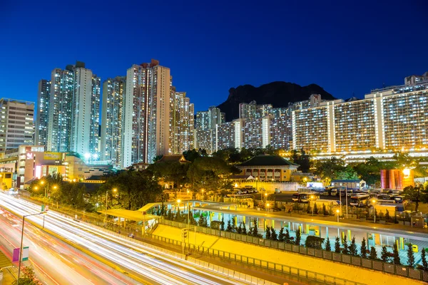 Hong kong huisvesting landschap onder Leeuw rots — Stockfoto