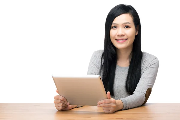 Asiatico donna utilizzando tablet computer — Foto Stock
