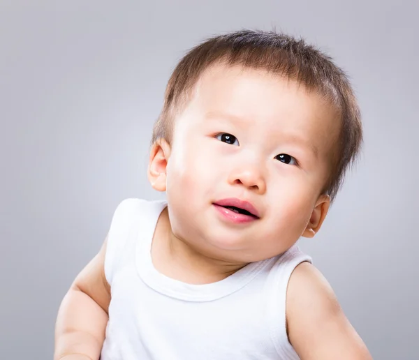 Schöne lächelnde süße Baby — Stockfoto