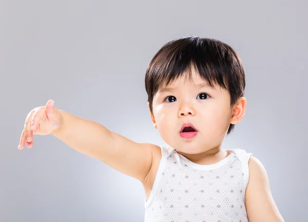 Baby jongen hand omhoog — Stockfoto