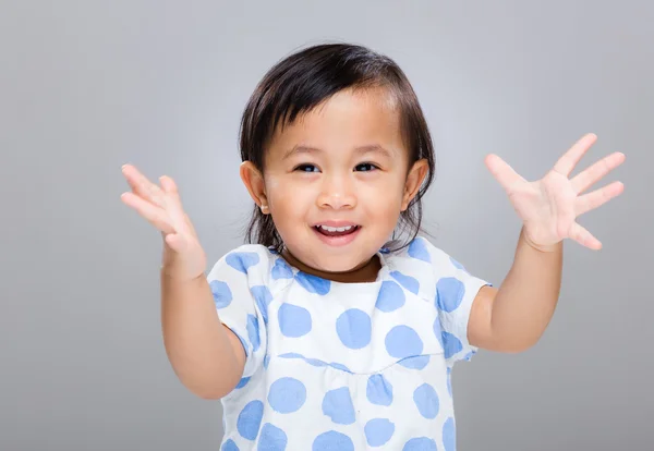 Menina palmas mão — Fotografia de Stock