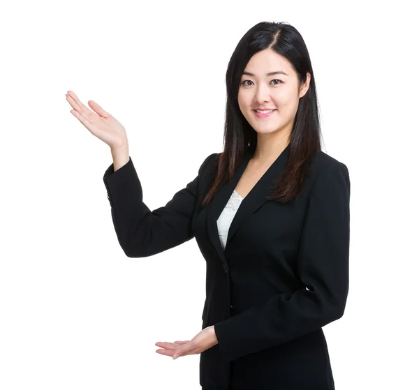 Businesswoman present by hand — Stock Photo, Image