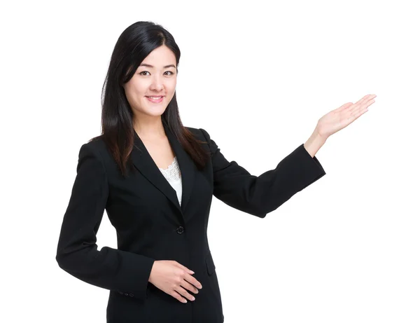 Geschäftsfrau Hand zeigen etwas — Stockfoto