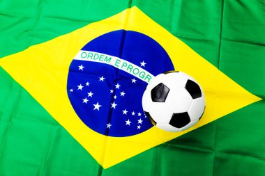 Futbol ve Brezilya bayrağı