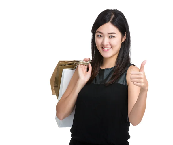 Asiatische Frau halten mit Einkaufstasche und Daumen nach oben — Stockfoto