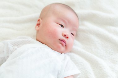 Yeni doğan bir bebek