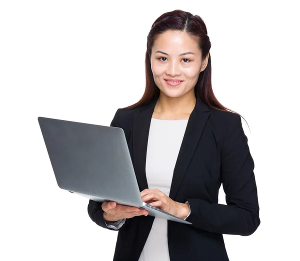 Asian business woman use portable computer — Stock Photo, Image