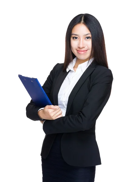 Asian business woman with clipboard — Stock Photo, Image