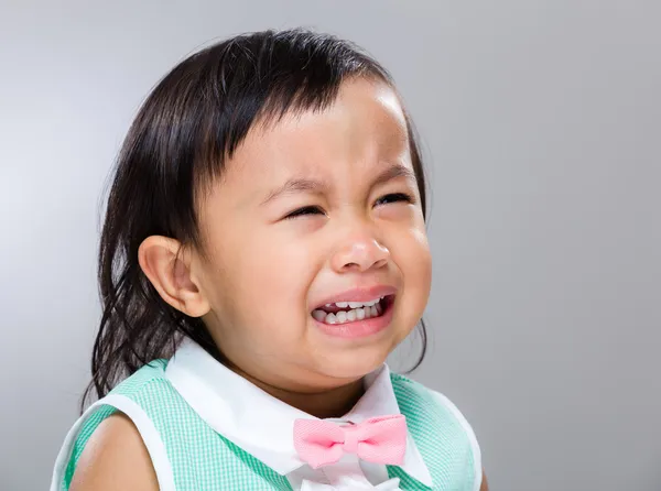 Bebê menina chorar — Fotografia de Stock