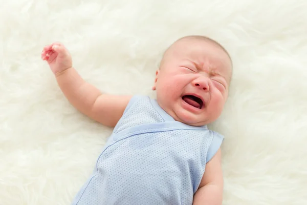 Baby jongen huilend — Stockfoto