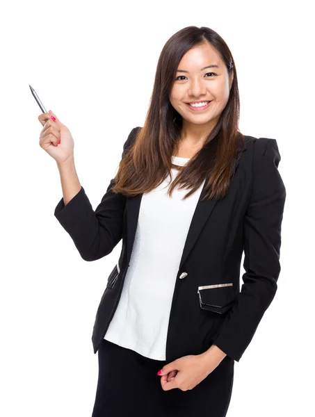 Business woman use pen to point out — Stock Photo, Image