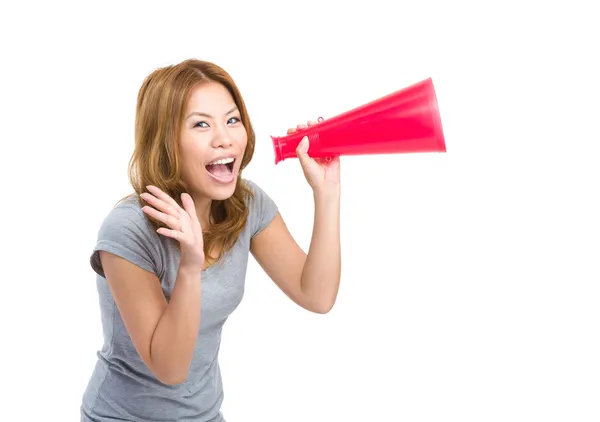 Femme crier avec mégaphone — Photo