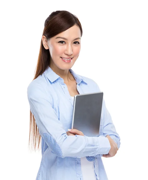 Donna asiatica con tablet — Foto Stock