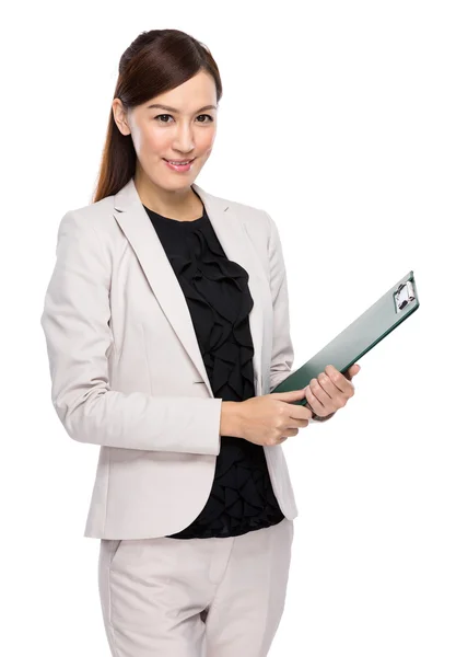 Podnikání žena drží schránka — Stock fotografie
