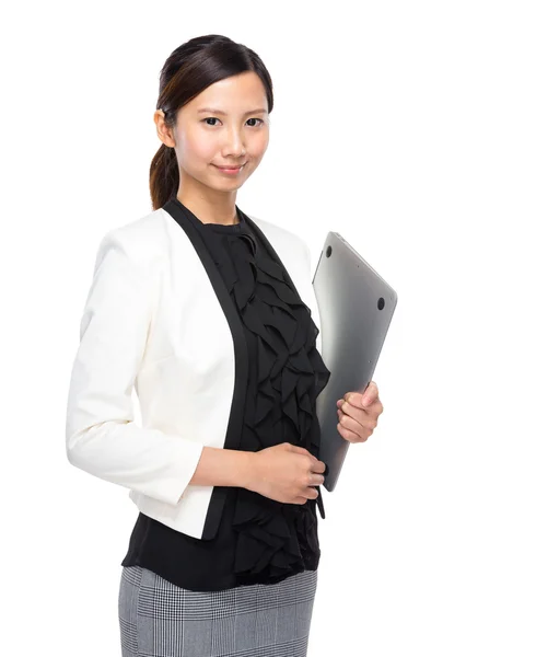 Bizneswoman z laptopem — Zdjęcie stockowe